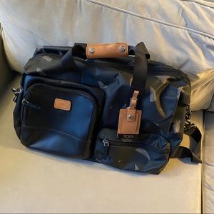 Tumi alpha bravo grissom duffle bag